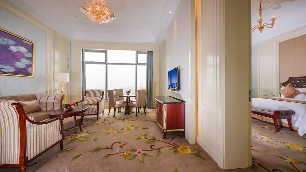 Haili New Century Grand Hotel Haiyan Haiyan  Exterior photo
